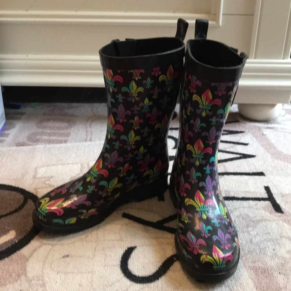 Rain boots